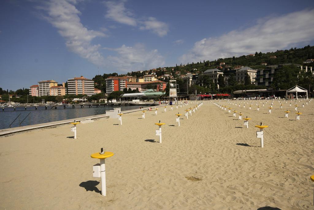 Apartments Lavanda & Cappuccino Portoroz Exterior photo